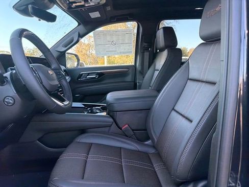 New 2026 Chevrolet Suburban High Country image 21