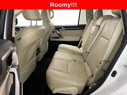 Used 2020 Lexus GX 460 Luxury w/ Accessory Package AWD/4WD image 17