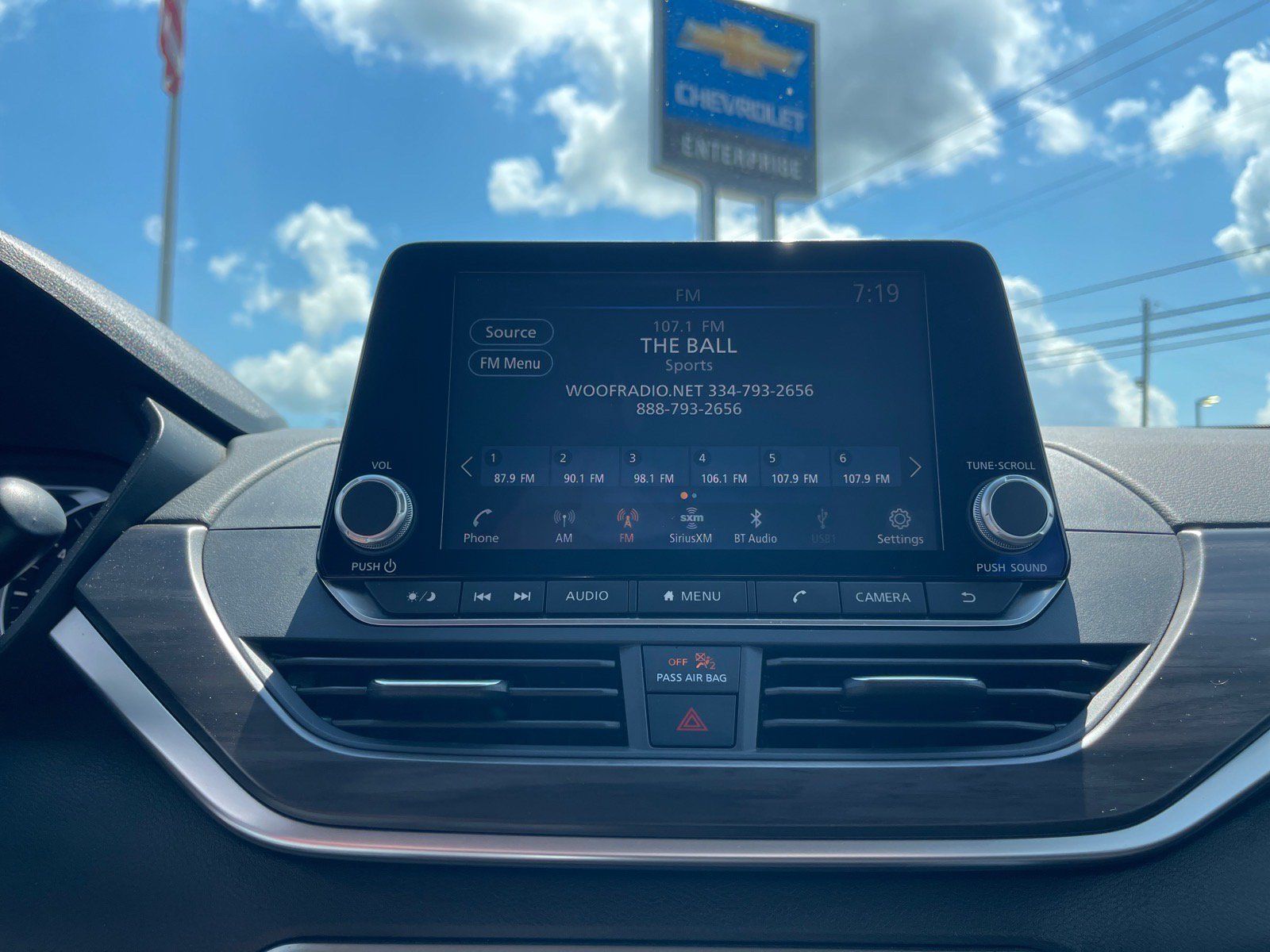 Used 2025 Nissan Altima 2.5 SV FWD image 5