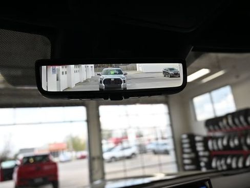 New 2026 Toyota Tundra Limited AWD/4WD image 18