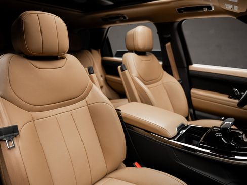 Used 2024 Land Rover Range Rover Sport SE image 59