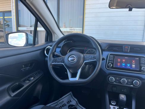 Used 2025 Nissan Versa SV FWD image 30