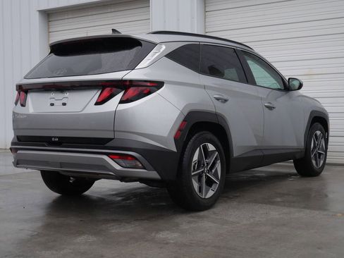 Used 2025 Hyundai Tucson SEL FWD image 9