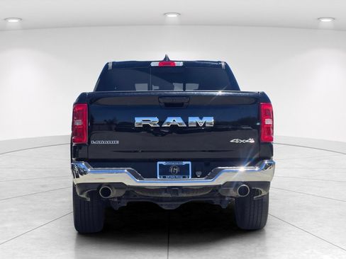 Used 2025 RAM 1500 Laramie AWD/4WD image 4