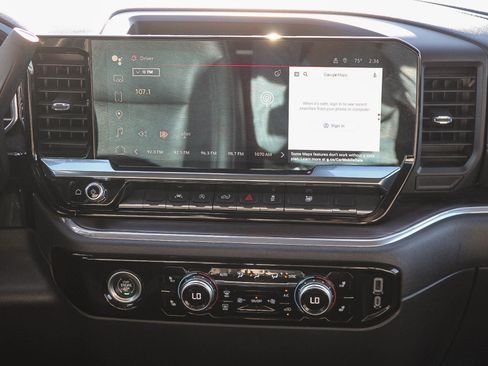 Used 2024 GMC Sierra 1500 SLT image 14