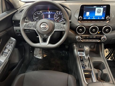 Used 2025 Nissan Sentra SV FWD image 32