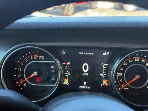 Used 2023 Jeep Gladiator Sport AWD/4WD image 14