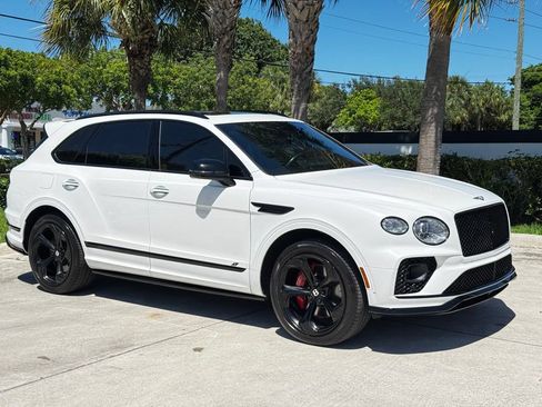 Used 2022 Bentley Bentayga AWD/4WD image 10