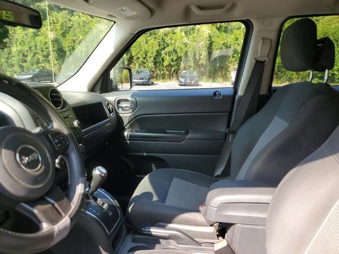 Used 2015 Jeep Patriot Sport w/ Power Value Group FWD image 17