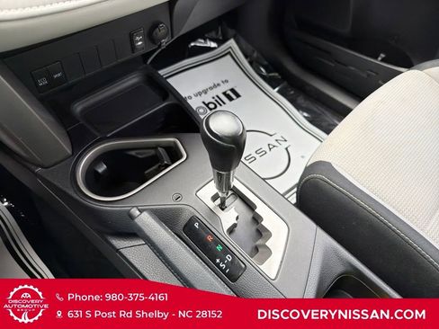 Used 2018 Toyota RAV4 XLE image 21