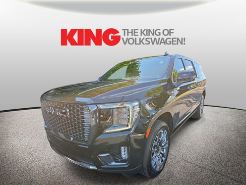 Used 2024 GMC Yukon XL Denali Ultimate AWD/4WD image 3