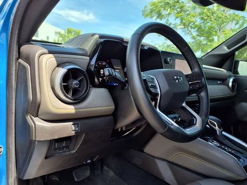 Used 2023 Chevrolet Colorado ZR2 w/ ZR2 Convenience Package III AWD/4WD image 11
