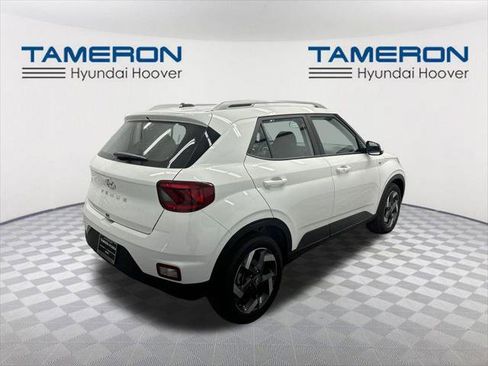 New 2026 Hyundai Venue SEL image 5