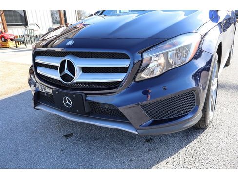 Used 2017 Mercedes-Benz GLA 250 4MATIC image 41