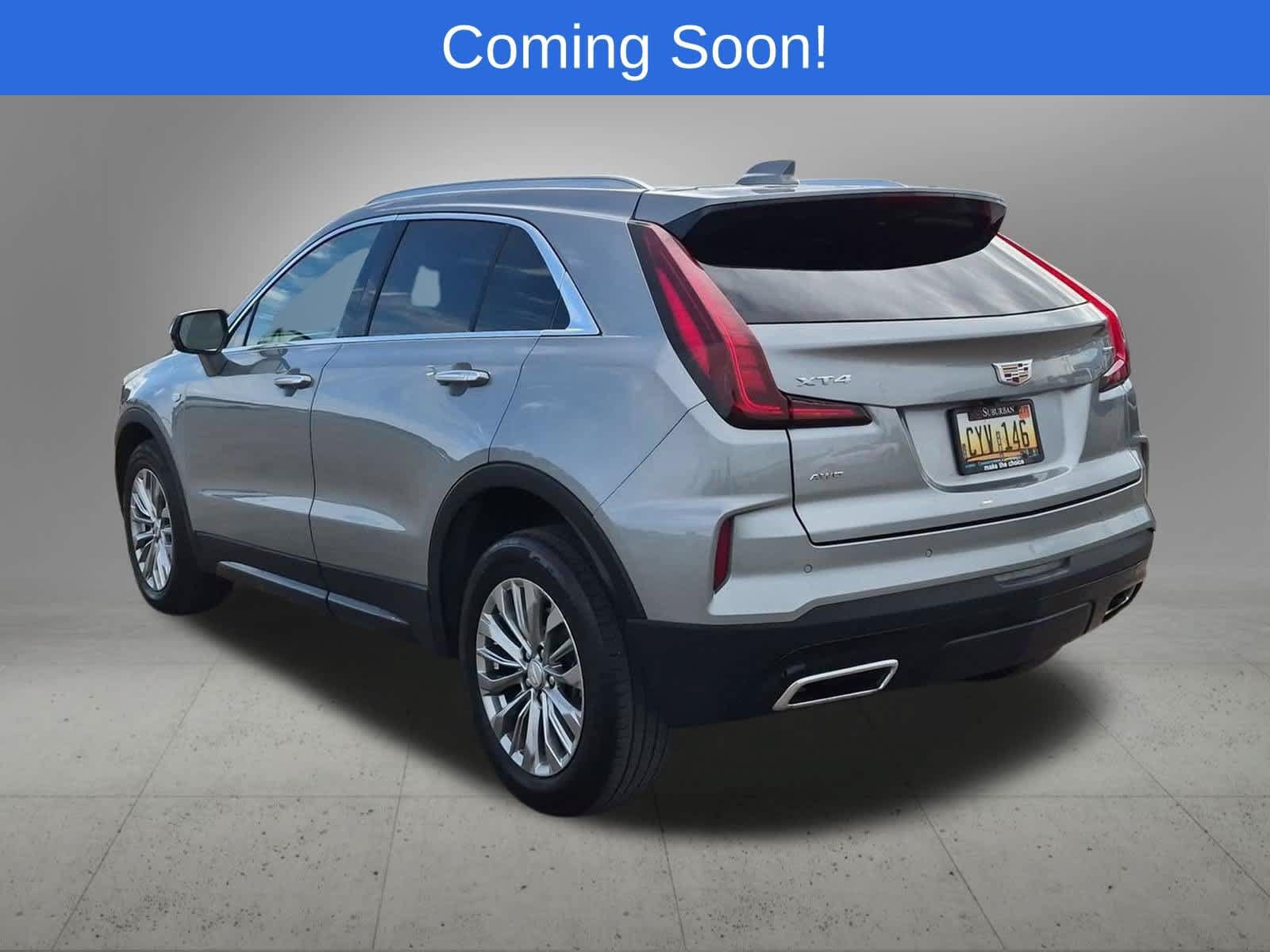 Used 2024 Cadillac XT4 Premium Luxury w/ Cold Weather Package AWD/4WD image 4