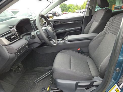 Used 2025 Toyota Camry LE FWD image 4