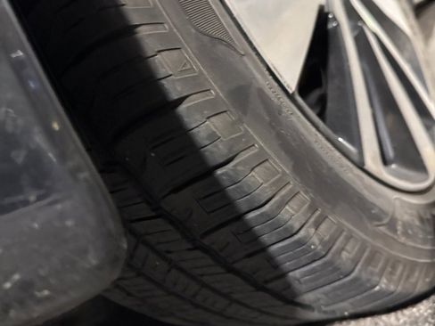 Used 2021 Nissan Sentra SV w/ SV Premium Package image 13