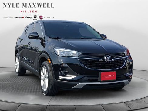 Used 2022 Buick Encore GX Preferred w/ Cold Weather Comfort Package FWD image 2