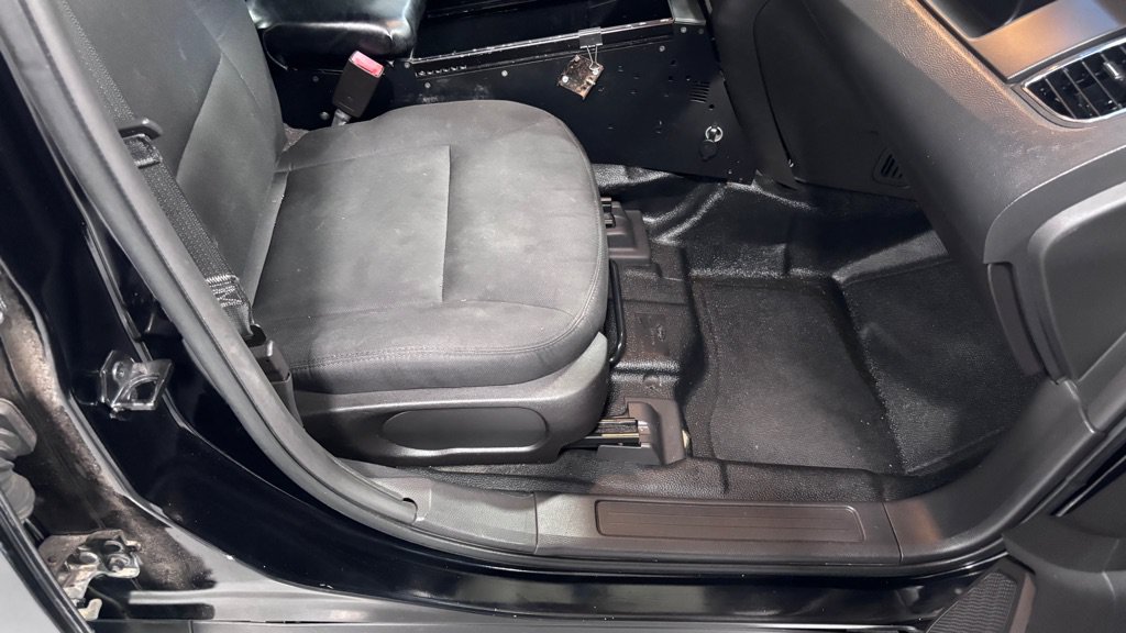 Used 2016 Ford Taurus Police Interceptor FWD image 19