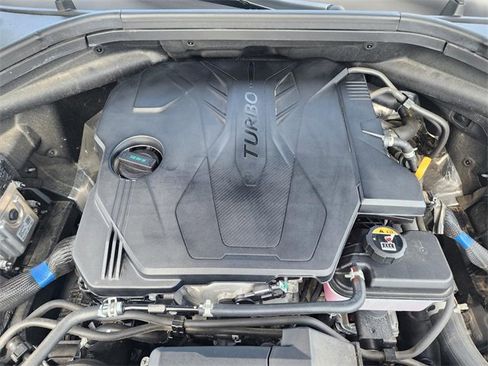 Used 2024 Genesis GV70 2.5T w/ Advanced Package image 31