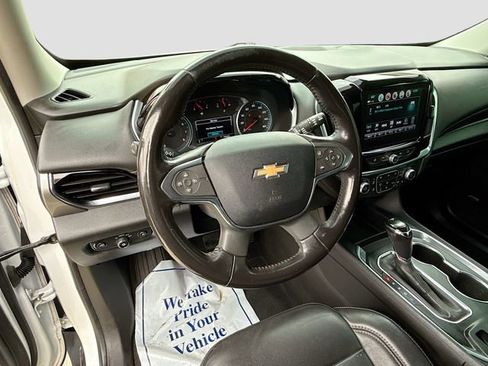 Used 2019 Chevrolet Traverse RS image 12