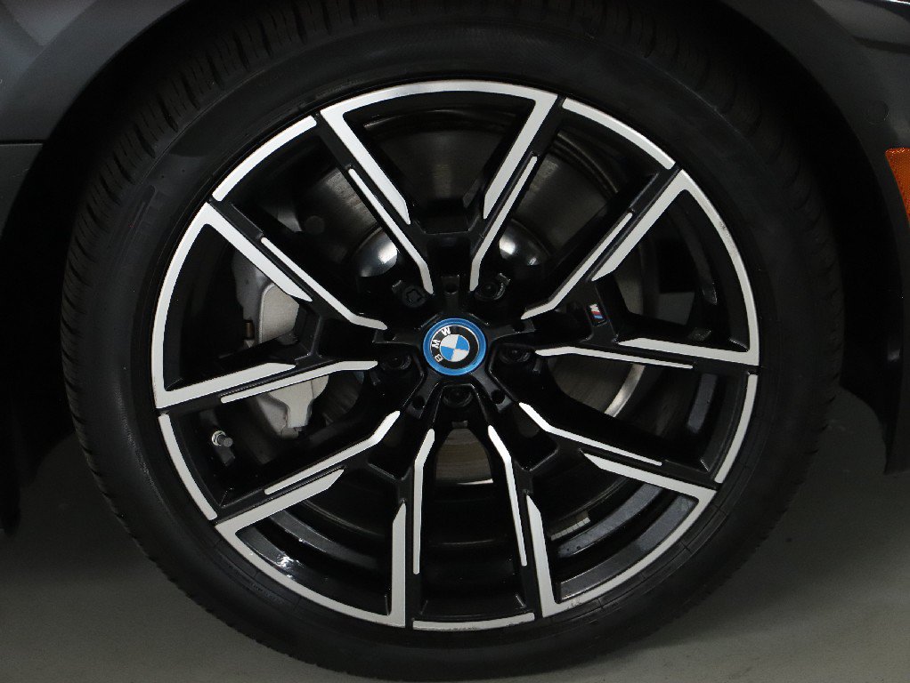 Used 2024 BMW i4 xDrive40i w/ M Sport Package AWD/4WD image 11