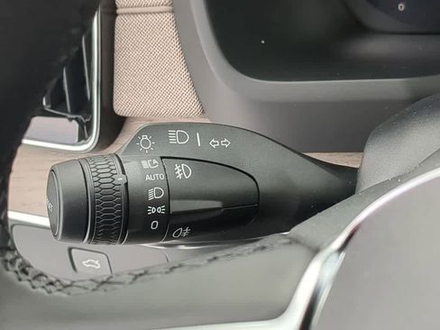 New 2026 Volvo XC90 B5 Plus image 25