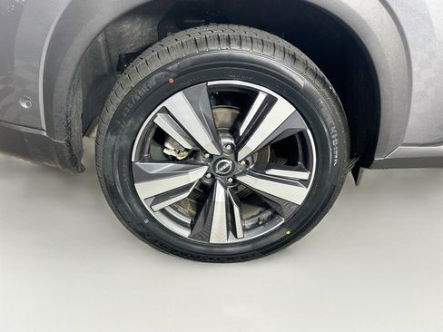 Used 2026 Nissan Rogue SL FWD image 11