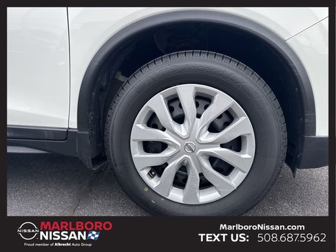 Used 2017 Nissan Rogue S image 10