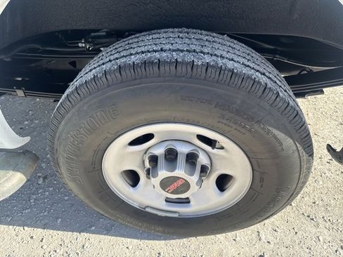 Used 2024 GMC Savana 2500 w/ Driver Convenience Package image 19