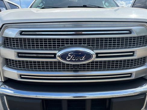 Used 2016 Ford F150 Platinum w/ Equipment Group 701A Luxury RWD image 5