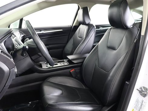 Used 2020 Ford Fusion Energi Titanium image 31