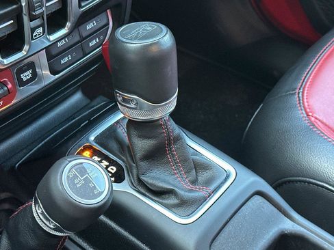 Used 2023 Jeep Wrangler Unlimited Rubicon 4xe image 24