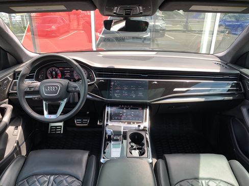 Used 2023 Audi SQ8 Premium Plus w/ SQ8 Luxury Package AWD/4WD image 13