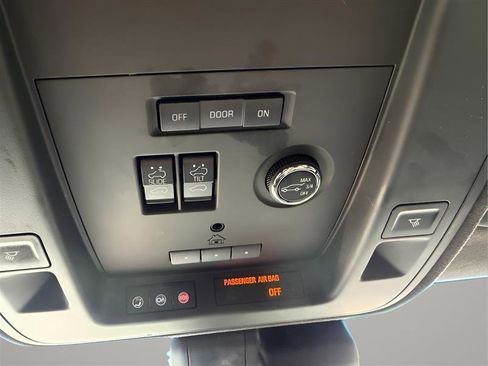 Used 2018 Cadillac Escalade Platinum image 66