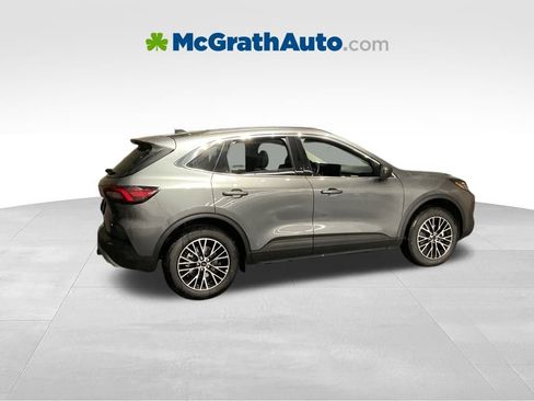 New 2026 Ford Escape SE w/ Class II Trailer Tow Package image 3
