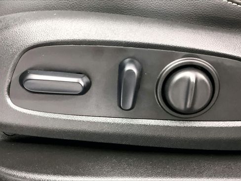 Used 2020 GMC Terrain Denali w/ Denali Premium Package FWD image 31