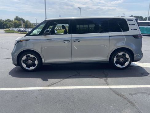 New 2025 Volkswagen ID. Buzz Pro S Plus image 6