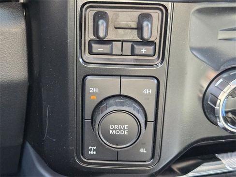 Certified 2025 Ford F250 Lariat w/ Lariat Ultimate Package image 27