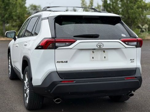 Used 2020 Toyota RAV4 XLE Premium AWD/4WD image 3