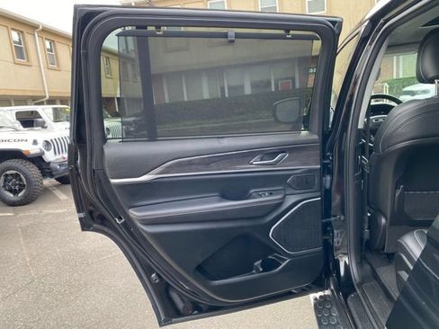 Certified 2021 Jeep Grand Cherokee L Limited w/ Luxury Tech Group II image 27