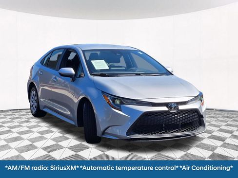 Used 2022 Toyota Corolla LE w/ Carpet Mat Package (TMS) FWD image 4