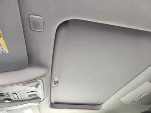 Used 2020 Cadillac Escalade ESV Premium Luxury image 31