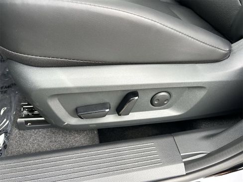 New 2026 Nissan Rogue SV FWD image 31