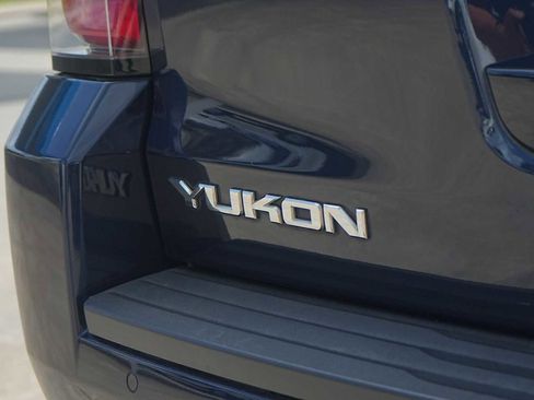 Used 2018 GMC Yukon SLE w/ Convenience Package image 8