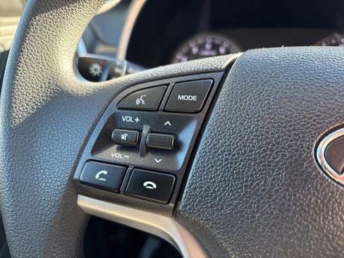 Used 2021 Hyundai Tucson SE w/ Cargo Package image 18