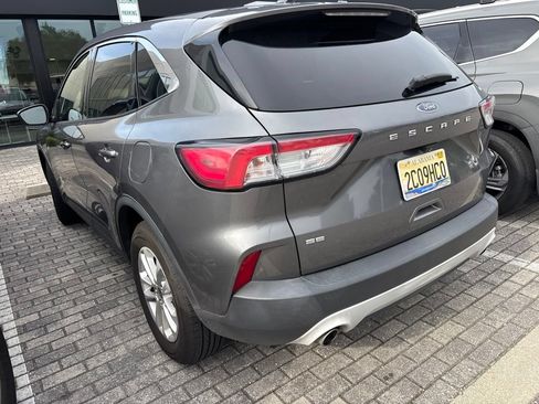 Used 2021 Ford Escape SE FWD image 9