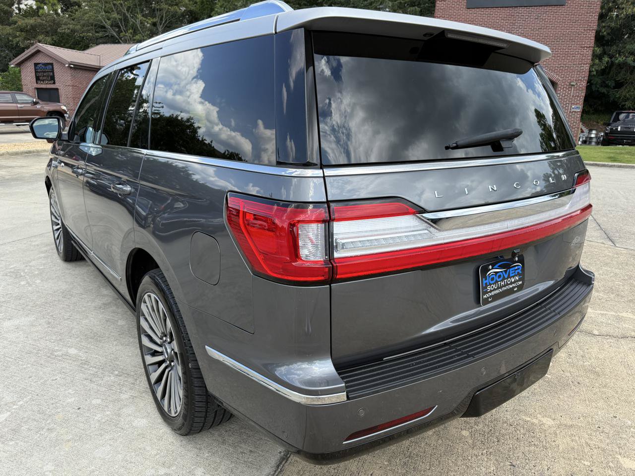 Used 2021 Lincoln Navigator Reserve w/ Luxury Package RWD image 8