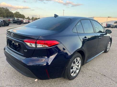 Used 2025 Toyota Corolla LE FWD image 4