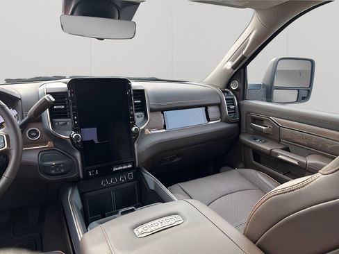 New 2026 RAM 2500 Limited AWD/4WD image 24